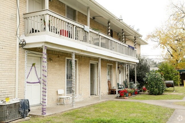 Photo - Tropicana Apartments