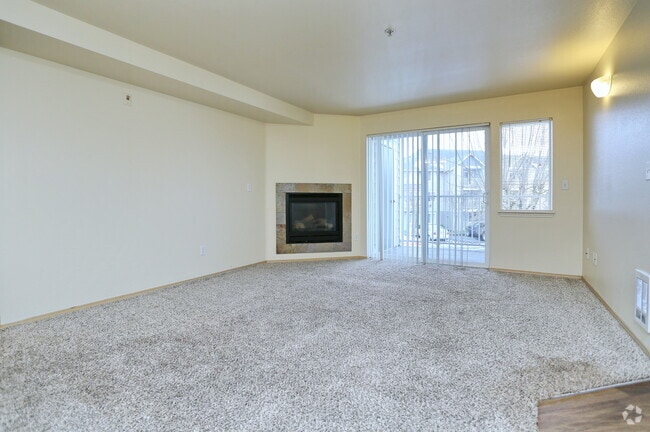 2BR, 1.5BA - 870 SF