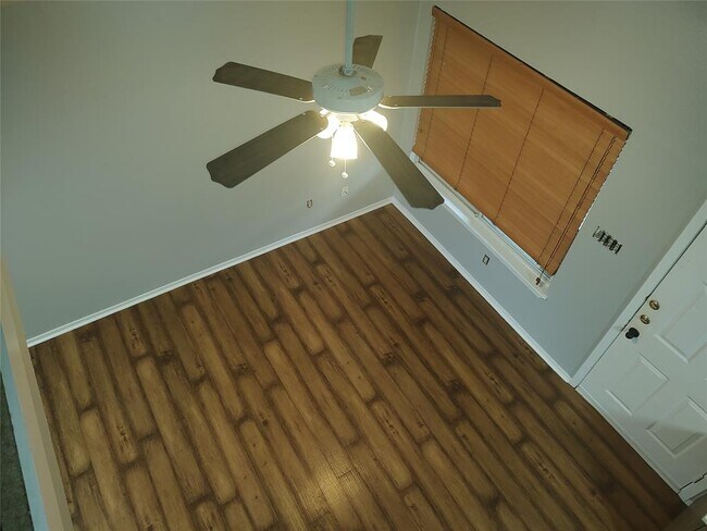 Photo - 1514 Parker Ln Unit 204