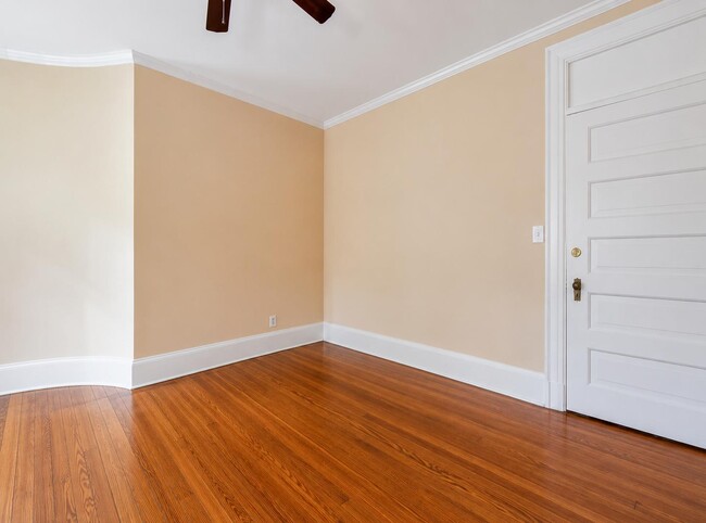 Photo - 1091 Boylston St