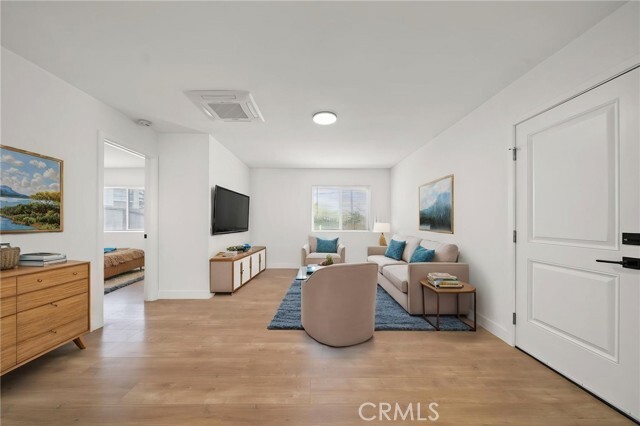 Photo - 961 W 21st St Townhome