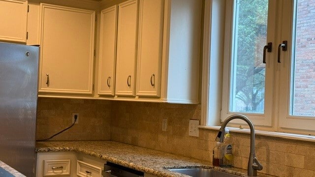 Photo - 907 Goldfinch Ave