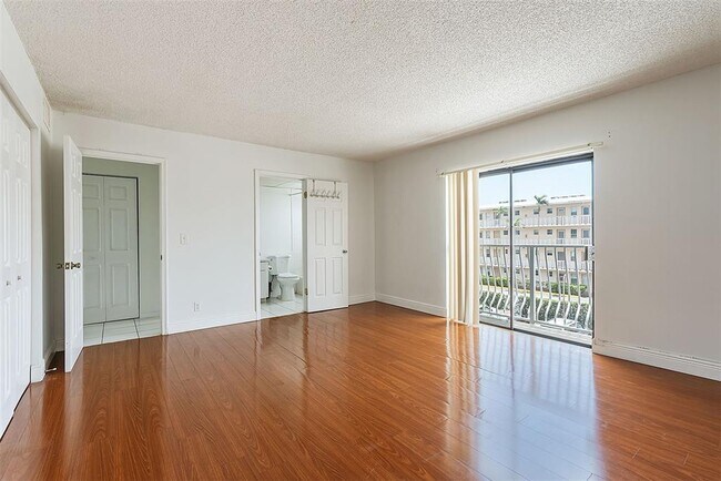 Photo - 500 NE 2nd St Unidad 326