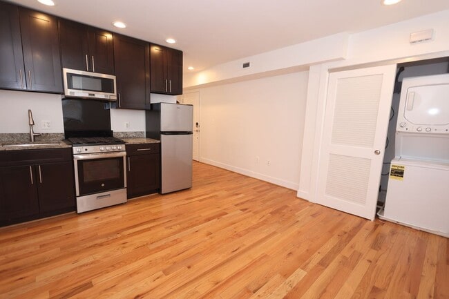 Photo - 4255 Eads St NE Unit #3