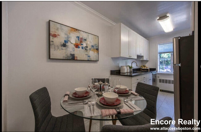 Photo - 84 St Paul St Unit 2