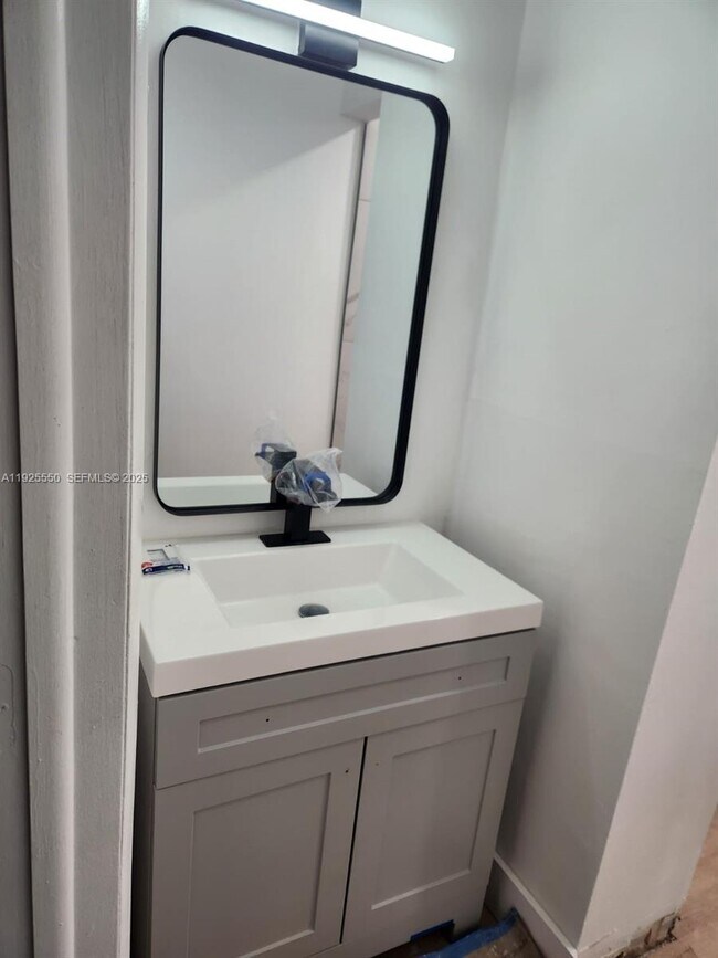 Photo - 2350 NE 135th St Unit 914