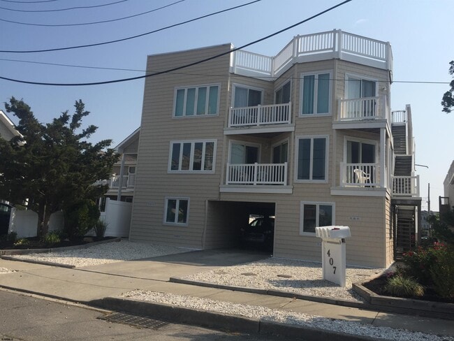 Building Photo - 407 36th St S Unit R2 Rental