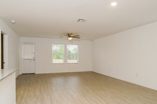 13910 Reservoir Dr