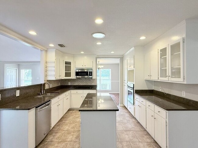 Photo - 5136 Hamilton Ln