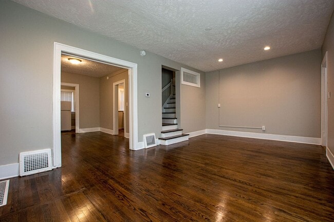 Photo - 3 bedroom duplex in Midtown