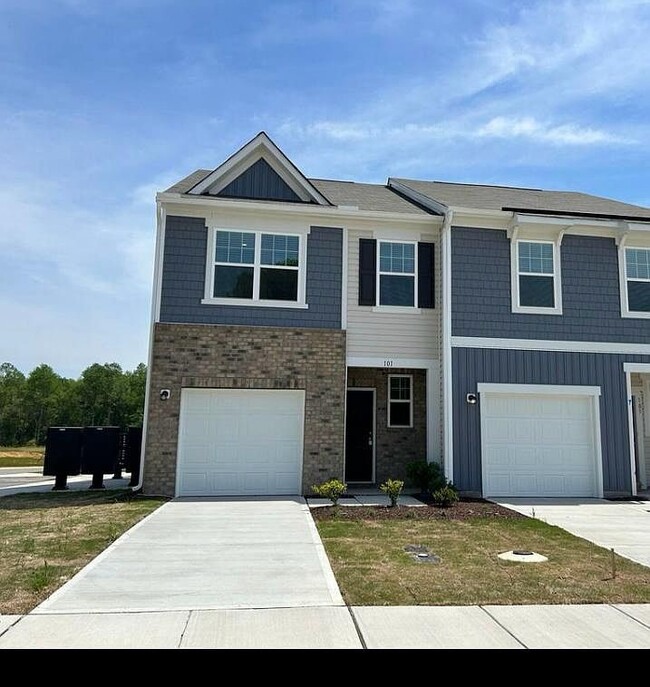 Front Facade - 101 S Chubb Rdg Townhome