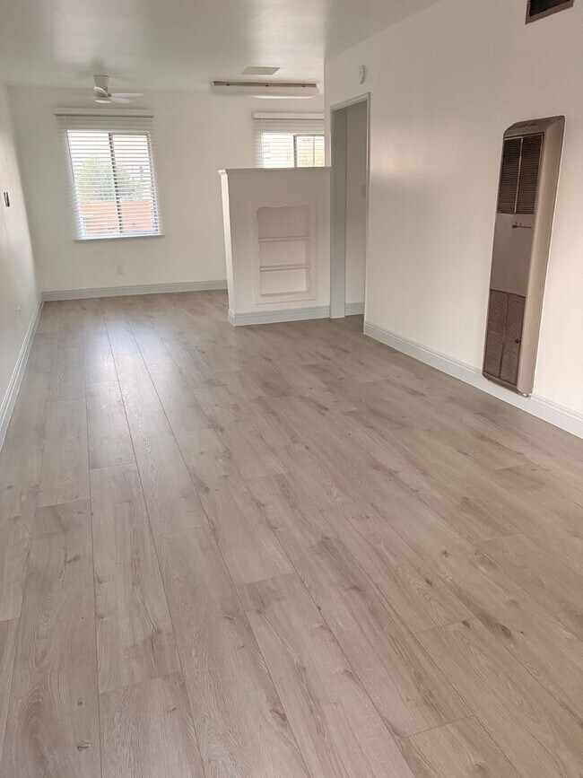 Photo - 5919-5925 Crenshaw Blvd