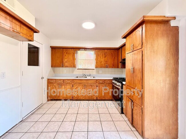 Photo - 433 NW 84th St