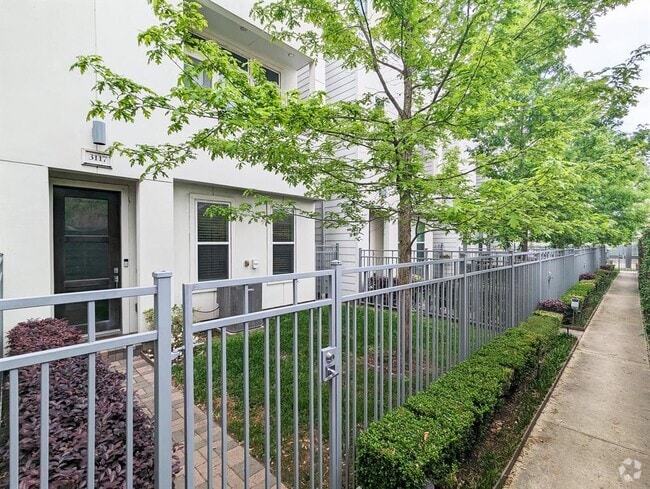 Building Photo - 3117 Leeland St Rental