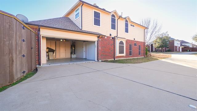 Photo - 912 Chestnut Ct