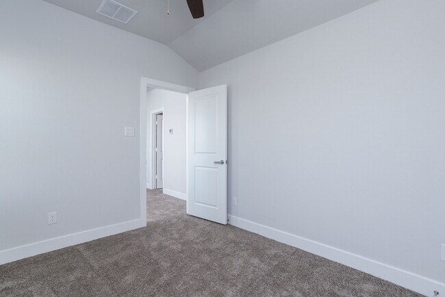Photo - 7603 Coral Lk Dr