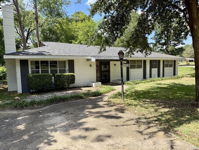 Photo - 1216 Karen Rd