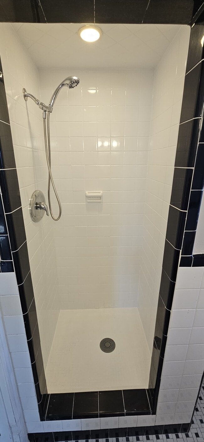 Photo - 421 Myrtle Ave