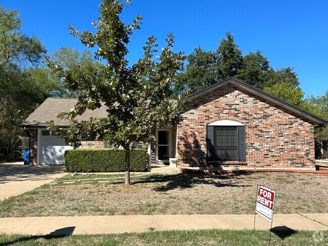 Building Photo - 412 Thistlewood Dr Rental
