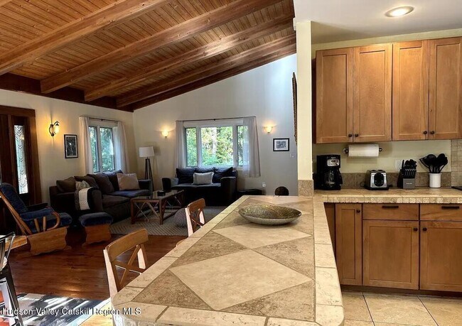 Photo - 32 Eastwoods Dr