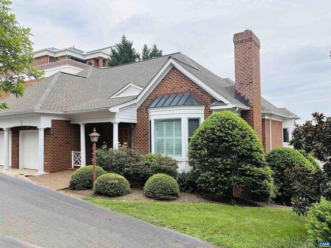 Building Photo - 495 Ednam Cir Rental