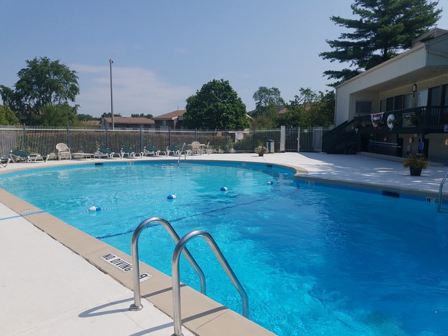 Building Photo - Edenbridge Apartments