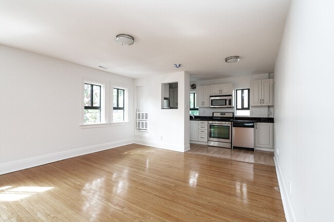 Photo - 28 Balmoral Ave. Unit 301