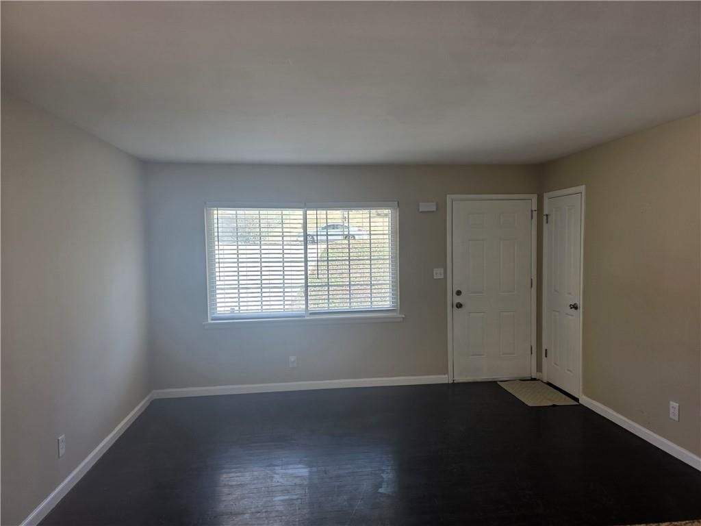 Photo - 2435 Bouldercliff Way SE