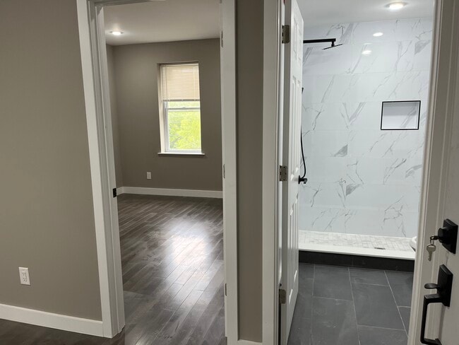 Bedroom & Bathroom - 1235 S 47th St Unit Apt 2F