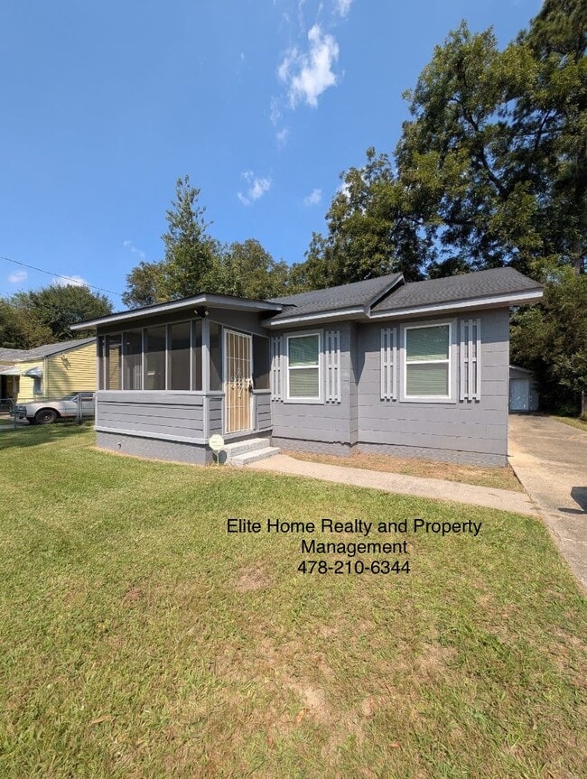 Building Photo - 1153 Auburn Dr Rental