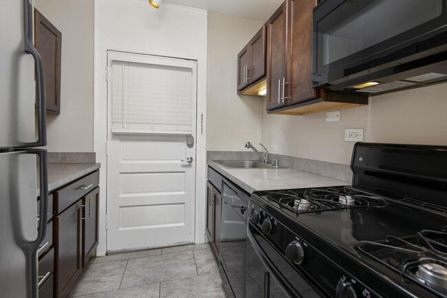 Photo - Reside at 849