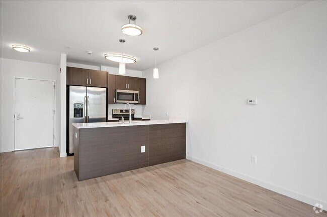 Building Photo - 550 Halstead Ave Unit 403 Rental