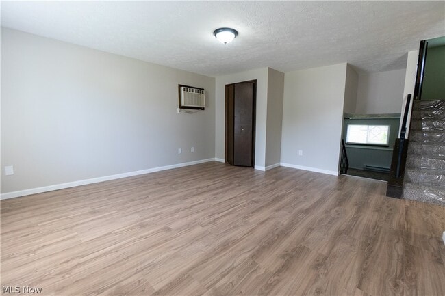 Photo - 5922 Albert Ave