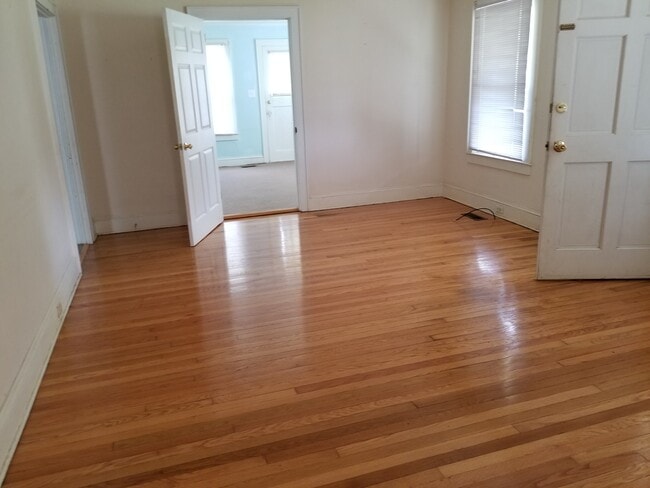 Living room - 406 Park Ave
