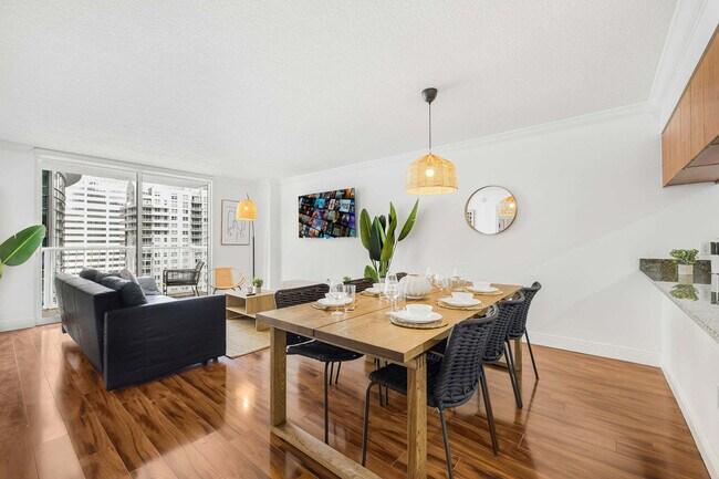 Photo - 1 SE 12th St Unidad SI FL28-ID1050317P