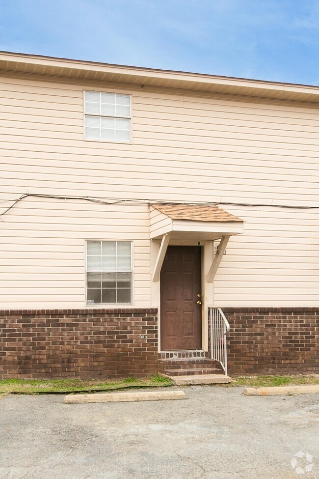 Building Photo - 1012 W Myrtle St Rental