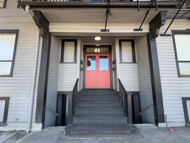 Building Photo - Desirable NW 23rd Area Unit 1 Rental