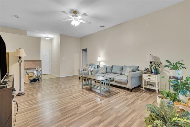 Photo - 9237 Jason Dr