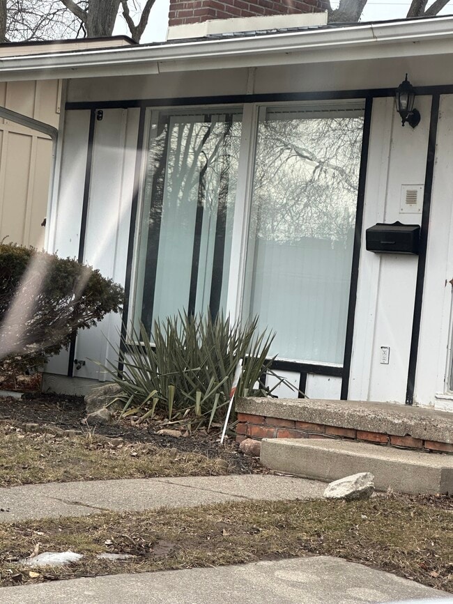 Photo - 1810 Greenbriar Ln