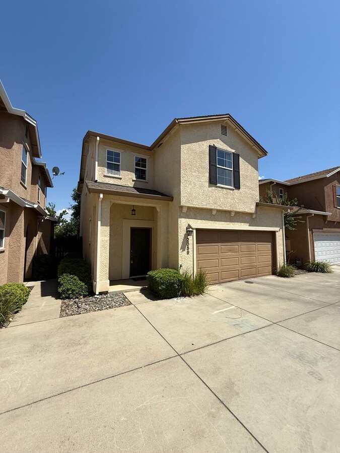 3-bedroom, 2-bathroom home in great neighb... - 3-bedroom, 2-bathroom home in great neighb...