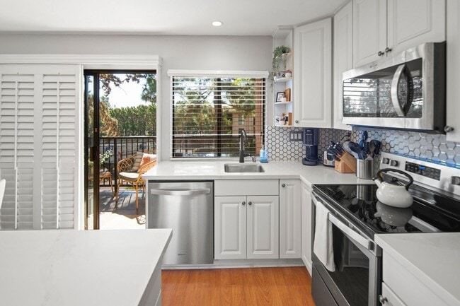 Photo - Gorgeous & Spacious 1 Bedroom/ 1 Bath Condo, Open Layout Concept! $2,195.00 Unit D19