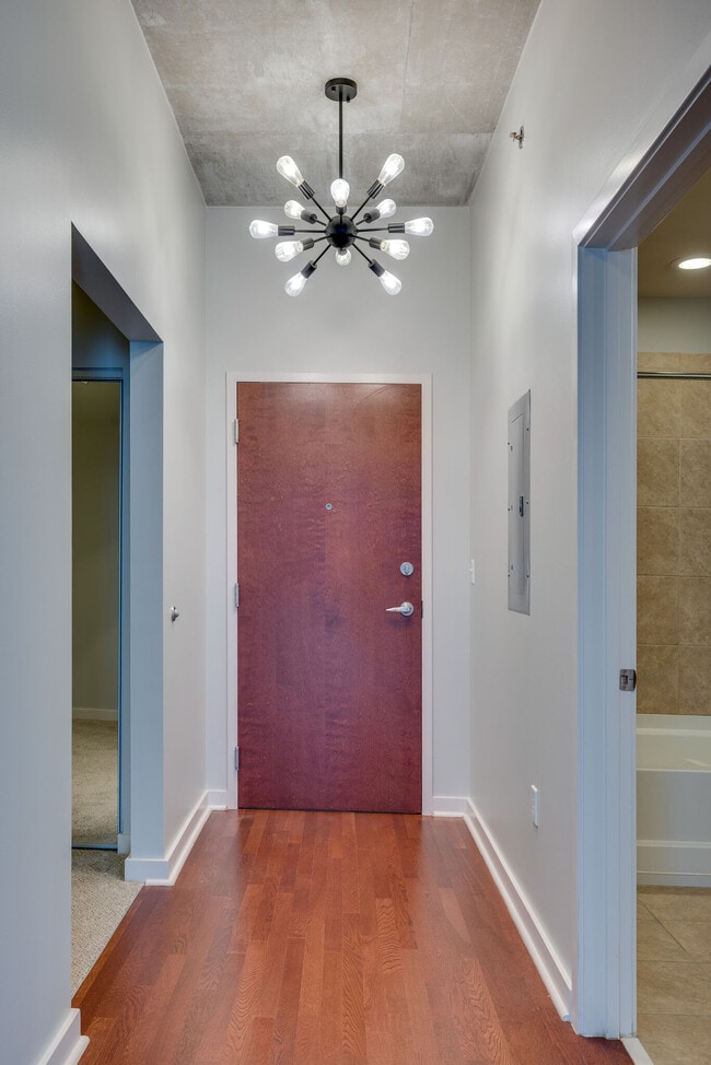 Photo - 301 Demonbreun St