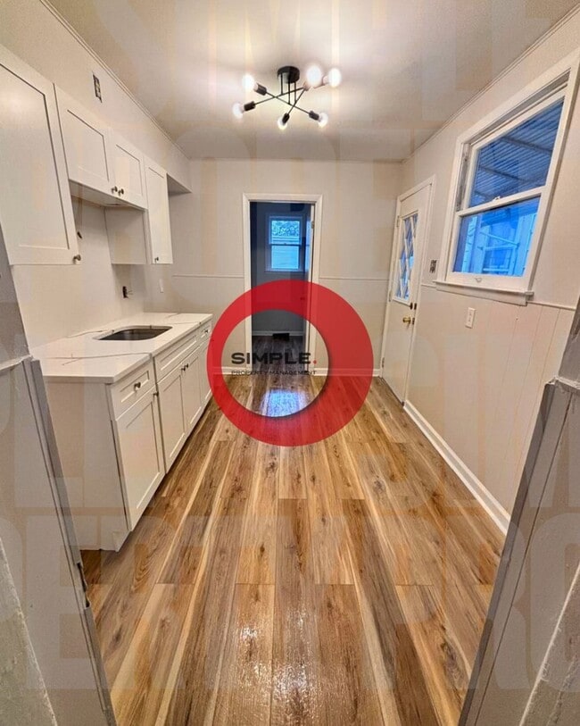 Building Photo - 1245 Cotton St Rental