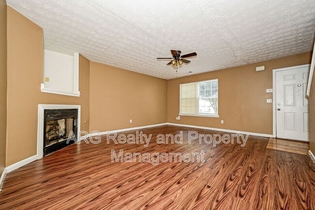 Photo - 2956 Fields Dr