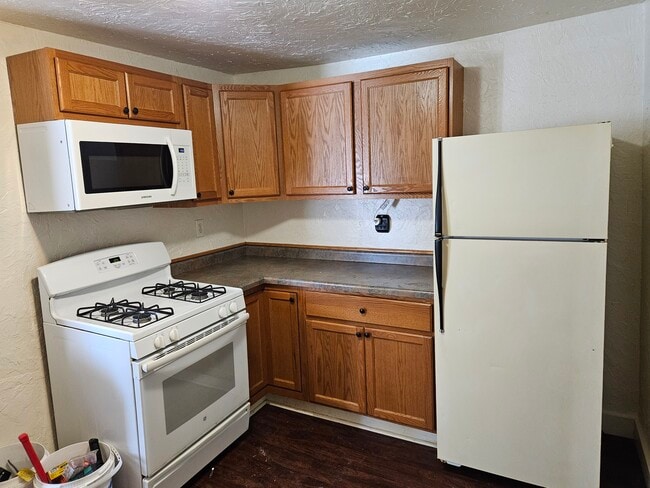 Photo - 244 S 4th St