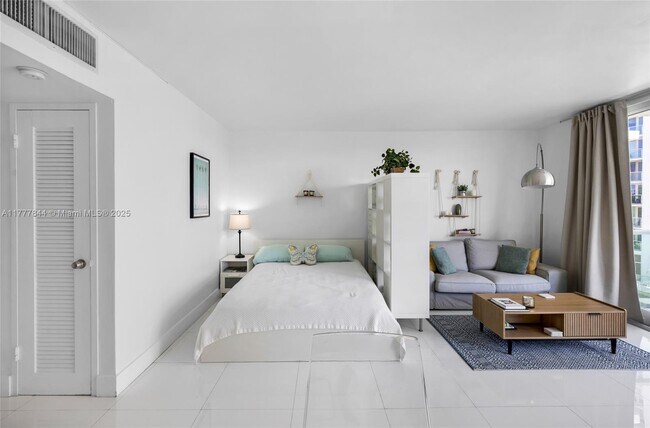 Photo - 1000 West Ave Condo Unit 328
