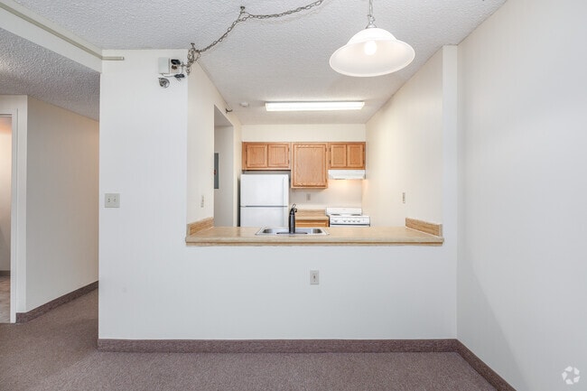 1BR, 1BA - 660SF - Dining Area - The Brook Apartments-(Senior)