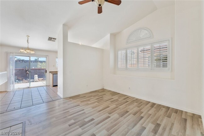 Photo - 1708 Eagle Peak Way