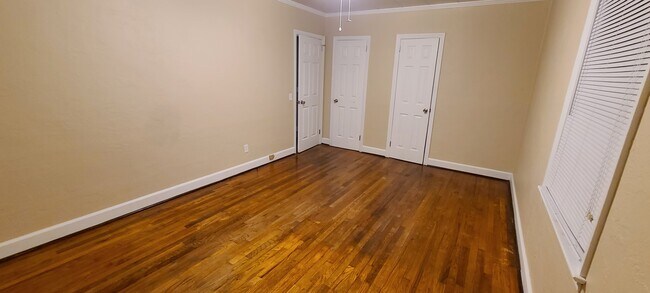 Photo - 299 N Lexington St