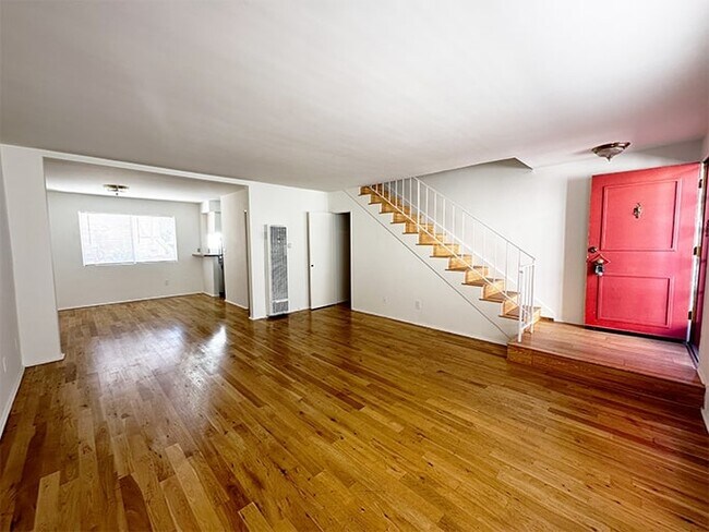 Photo - 1434 Berkeley St Apartments